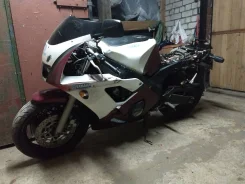 Yamaha FZR 400 ����