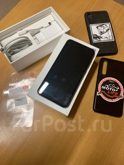 Xiaomi Mi9 SE. �/�, ������, 3G, 4G LTE, Dual-SIM, NFC ����