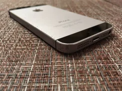 Apple iPhone 5s. �/�, 32 ��, ������, 3G, 4G LTE, NFC ����