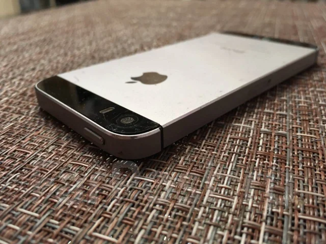 Apple iPhone 5s. �/�, ������, 3G, 4G LTE, NFC ����