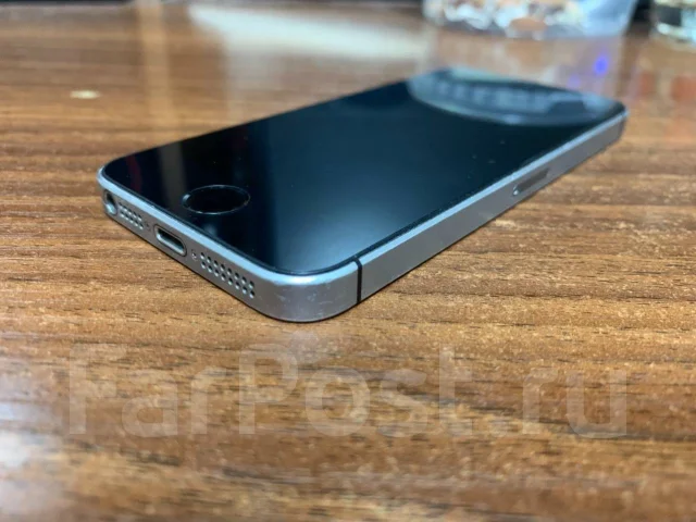 Apple iPhone SE. �/�, ������, 3G, 4G LTE, NFC ����