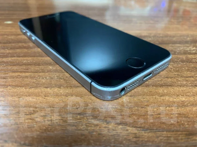 Apple iPhone SE. �/�, ������, 3G, 4G LTE, NFC ����
