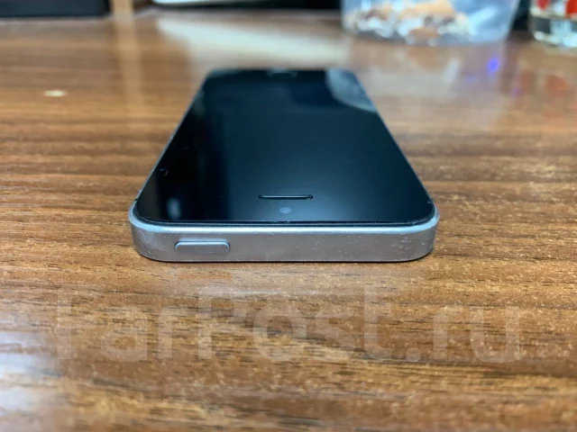 Apple iPhone SE. �/�, ������, 3G, 4G LTE, NFC ����