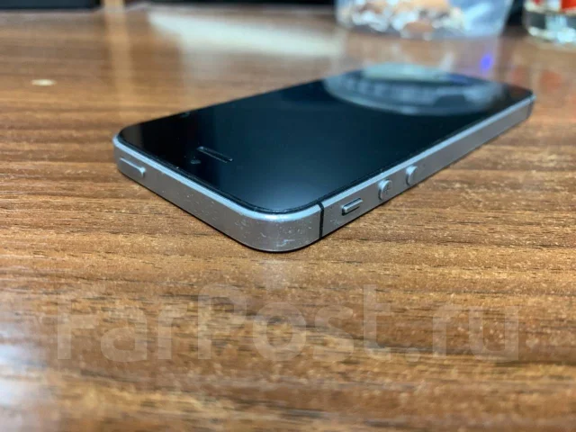 Apple iPhone SE. �/�, ������, 3G, 4G LTE, NFC ����