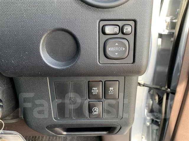 Toyota Spade. �������, 4wd, 1.5, ������, 2 323����. ��, �/�. ��� ����� �� ������������ ����