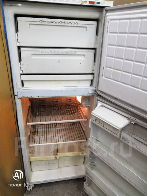 Аксессуары и детали в холодильник Бирюса