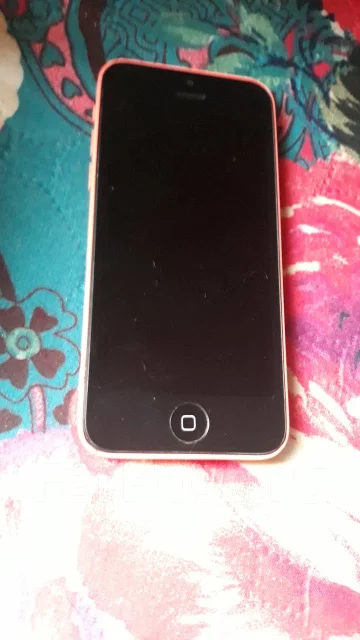 Apple iPhone 5c. �/�, ���������, 3G, 4G LTE ����