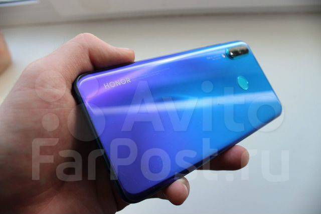 Honor 20s, моноблок, синий, б/у, в наличии. Цена: 13 000₽ в Хабаровске