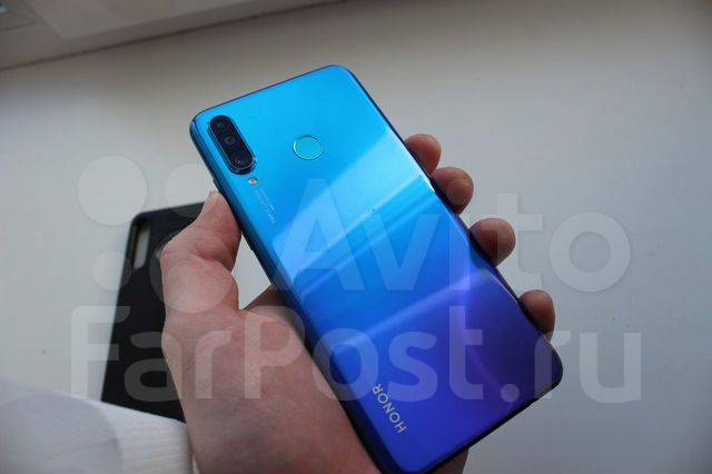 Honor 20s, моноблок, синий, б/у, в наличии. Цена: 13 000₽ в Хабаровске