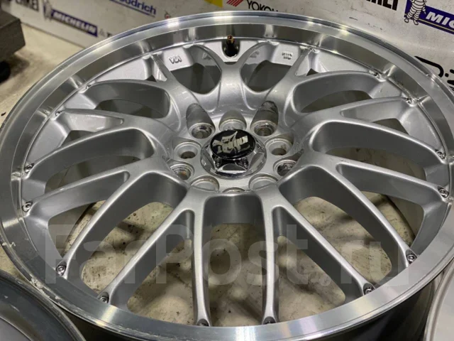 ����� �� Knight MESH. 7.0x17", 5x100, 5x114.3, ET52, �� 73,1���. ����
