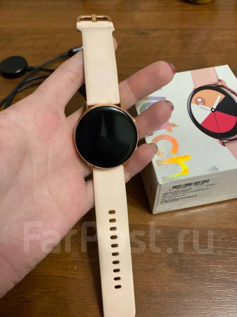 Samsung Galaxy Watch Active. GPS, NFC, IP68 ����