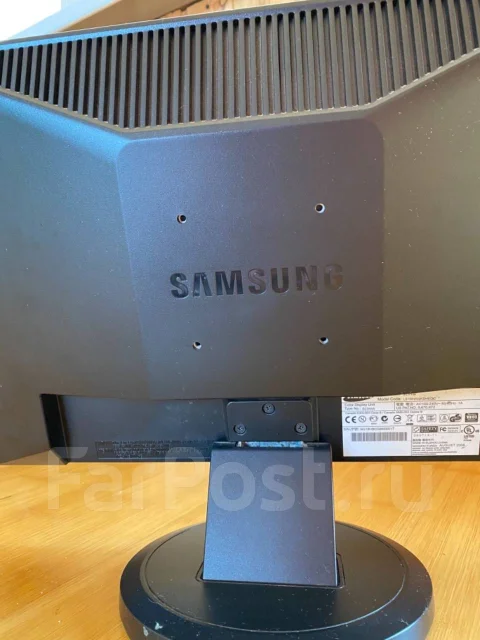Samsung. 15" ����