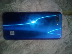 Honor 10. �/�, 128 ��, �����, 3G, 4G LTE, Dual-SIM, NFC ����