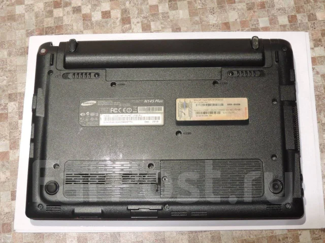 Samsung N145 Plus. 10.1", ��� 2048 ��, ���� 250���, WiFi: 1, Bluetooth: 1 ����