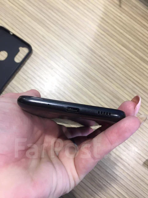 Samsung Galaxy M11. �/�, ������, NFC ����