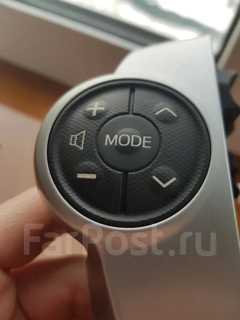 Не работают кнопки на руле приус 30
