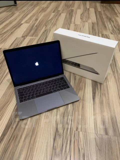 Apple MacBook Pro 13 2017 Mid. 13.3", ���� 256��� ����