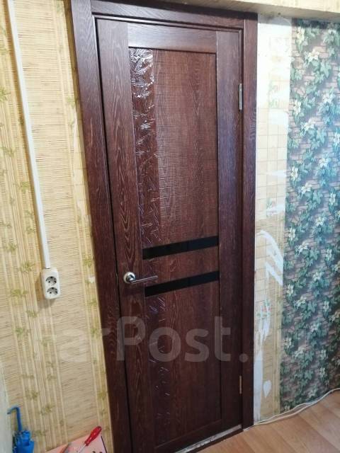 Установка межкомнатных дверей, врезка замков, отделка откосов, плотник ...