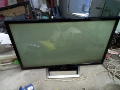 LG 42PM4700. ������ ����