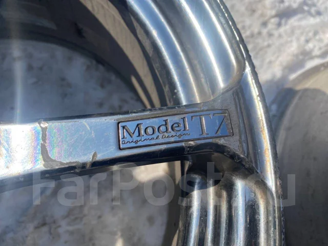 AVS Model T7. 9.0x18", 5x114.3, ET22, �� 73,3���. ����