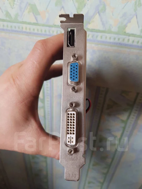 GeForce GT 220 ����