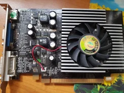 GeForce GT 220 ����