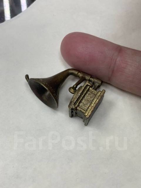 Граммофон с мизинец, б/у, в наличии. Цена: 3 000₽ во Владивостоке