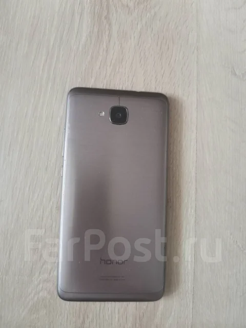 Honor 5C. �/� ����