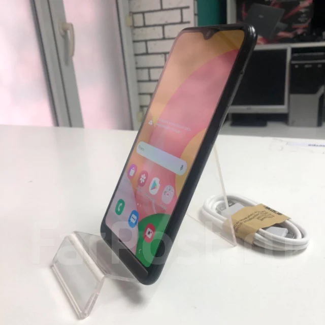 Samsung Galaxy A01. �/�, ������, 3G, 4G LTE, Dual-SIM ����