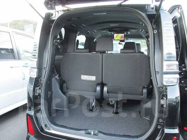 Toyota Voxy. �������, 4wd, 1.8 (99��.�.), ������ ����