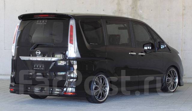 Nissan Serena c24 черная