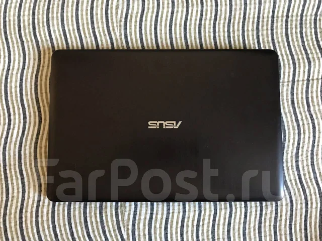 Asus VivoBook. 15.6", 3,1����, ��� 4 ��, ���� 500���, WiFi: 1, Bluetooth: 1, ����������� �� 8��. ����
