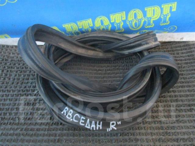 Уплотнитель двери solaris 1. Уплотнительная резинка на бампер solaris 2017. Уплотнительные резинки солярис. Уплотнитель передней двери hyundai solaris. Уплотнитель капота солярис 2011 артикул.