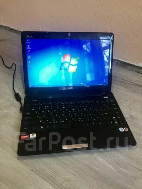 Asus Eee PC 1201T. 12.1", 1,6����, ��� 2048 ��, ���� 250���, WiFi: 1, Bluetooth: 1 ����