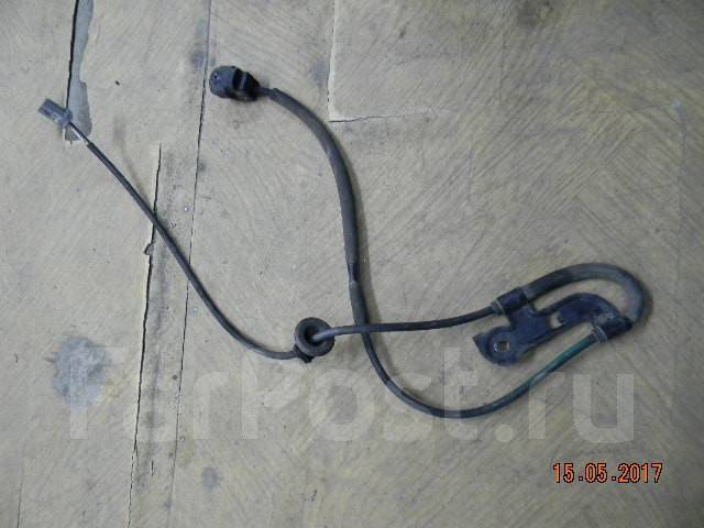 Как снять датчик абс задний камри 50 Датчик АБС (ABS) Toyota Camry 2006 8951633050 V40, задний правый купить в Екатер