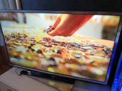 Philips 46PFL5507T. LED ����