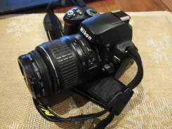 Nikon D40X ����