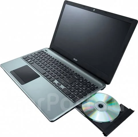 Acer Aspire E1. 15.6", 2����, ��� 4 ��, ���� 500���, WiFi: 1, Bluetooth: 1, ����������� �� 8��. ����