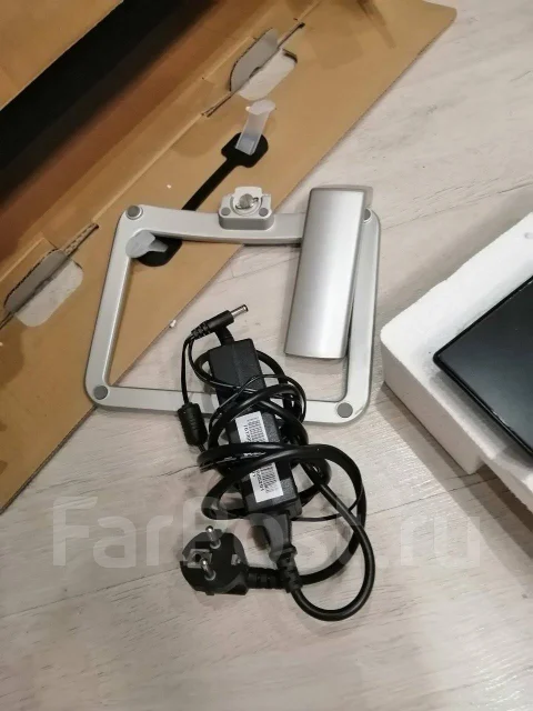 HP. 21.5" ����