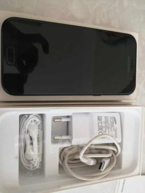 Samsung Galaxy A51. �/�, ������, 4G LTE ����