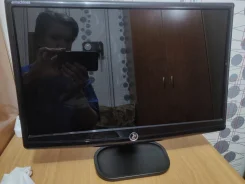 eMachines. 20" ����