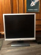 BenQ. 19" ����