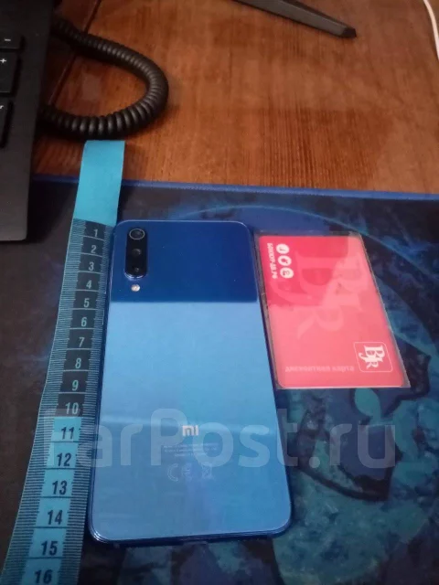 Xiaomi Mi9 SE. �/�, �����, 4G LTE, Dual-SIM, NFC ����
