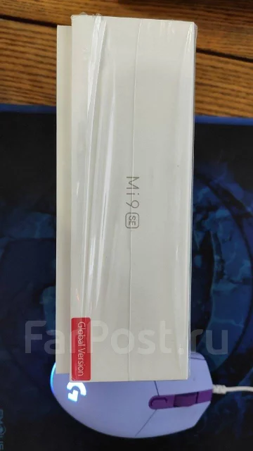 Xiaomi Mi9 SE. �/�, �����, 4G LTE, Dual-SIM, NFC ����