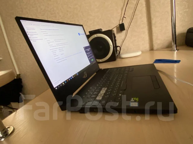 Asus ROG Strix Hero. 15.6", 2,3����, ��� 16 ��, ���� 256���, WiFi: 1, Bluetooth: 1, ����������� �� 2��. ����