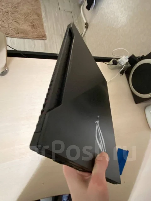 Asus ROG Strix Hero. 15.6", 2,3����, ��� 16 ��, ���� 256���, WiFi: 1, Bluetooth: 1, ����������� �� 2��. ����