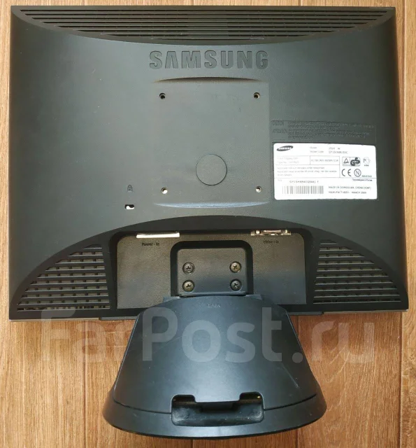 Samsung. 15" ����