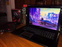Lenovo G770. 17", 2,4����, ��� 8 ��, ���� 240���, WiFi: 1, Bluetooth: 1, ����������� �� 2��. ����