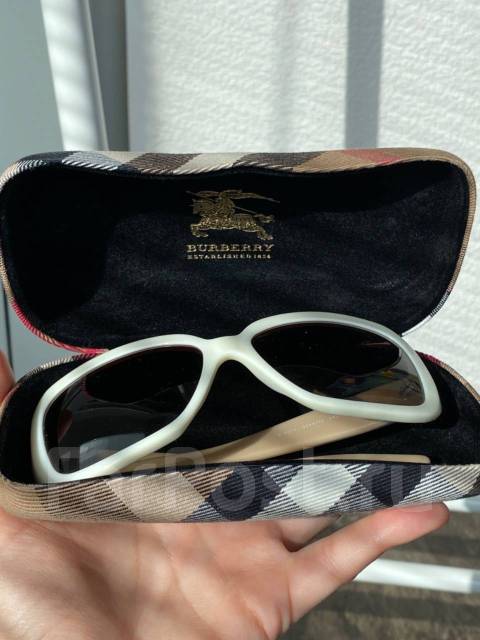 Солнцезащитные очки Burberry, для женщин, б/у, в наличии. Цена: 3 000 ...