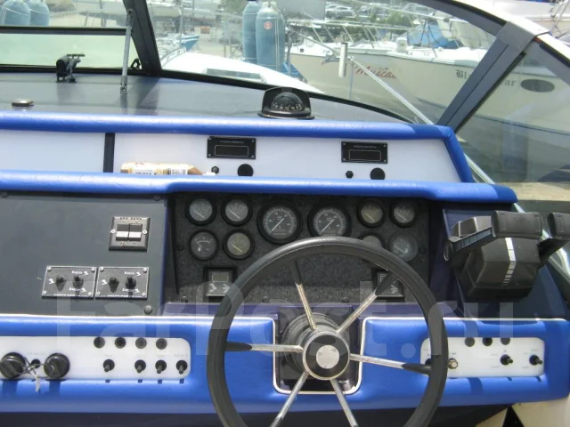 Searay Sundancer. 1994 ���, ����� 9,5��., ��������� ������������, 400��.�., ������. ��� ����� �� ������������ ����